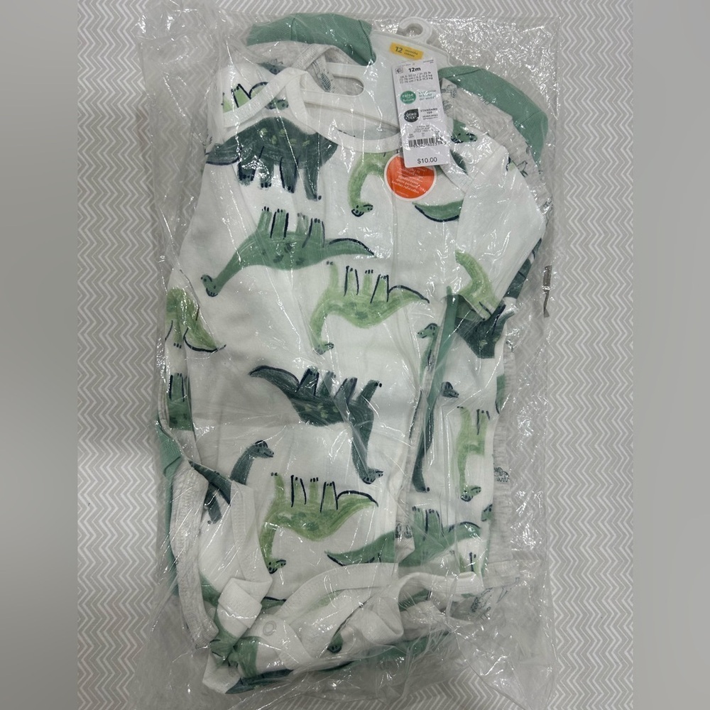 NWT 12M Carter’s Long Sleeve Dinosaur Print Onesies (set of 6)